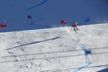 Marcel Hirscher gana el eslalom gigante de la Copa del Mundo en Alta Badia, Italia.