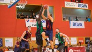 Justin Doellman se retiró en el tercer cuarto por un golpe en el ojo.