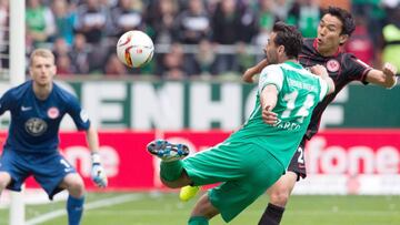 Pizarro, durante el último partido del Werder Bremen.