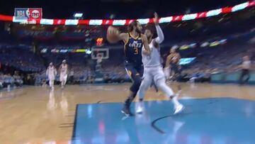 Ricky, en modo 'Superstar': pase por la espalda de Paul George...