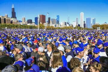 Chicago enloqueció con el desfile de sus héroes