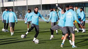 Ramos, entrenándose este viernes con el grupo.