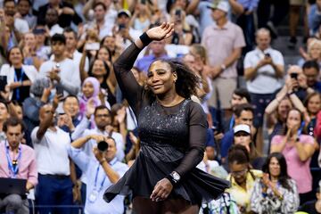 La mejor tenista de la historia se ha despedido de las pistas tras su encuentro frente a Tomljanovic. En casi tres décadas de una carrera increíble ha levantado 73 títulos, 23 de ellos de Grand Slam.