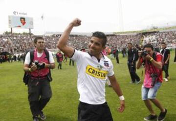 Pero faltaba algo: Cuando el partido ya terminaba, apareció Felipe Flores, quien marcó el tanto del triunfo albo sobre los azules, decretando el 3 a 2.