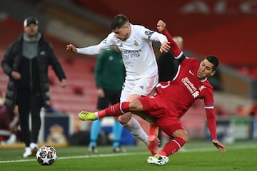 Fede Valverde y Firmino.