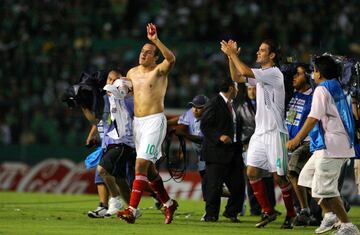 Debido a problemas con el entrenador Sven Goran Erikson, Blanco decidió retirarse en un encuentro eliminatorio frente a Canadá en Tuxtla Gutiérrez, sin embargo, tras la salida del sueco, Temo volvió e incluso disputó el Mundial de Sudáfrica 2010