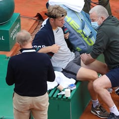 Davidovich, obligado a retirarse por lesión ante Tsitsipas