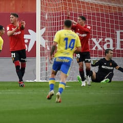 Las Palmas estrena victoria como visitante