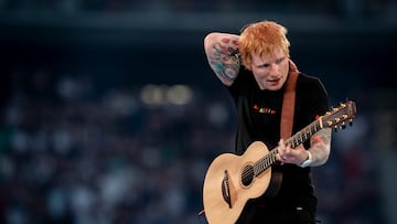 El cantante Ed Sheeran durante su concierto en el Riyadh Air Metropolitano, el 30 de mayo de 2025, en Madrid (Espa?a). Ed Sheeran ha agotado las entradas para sus dos conciertos en Madrid, hoy d¨ªa 30, y ma?ana 31 de mayo, reuniendo a 140.000 personas y batiendo r¨¦cord en el Estadio Metropolitano. Estos shows inauguran su Mathematics Tour 2025, que recorrer¨¢ 13 pa¨ªses europeos este verano. En Madrid, repasa sus grandes ¨¦xitos y ha presentado en vivo temas de su pr¨®ximo ¨¢lbum ¡®Play¡¯, que se lanzar¨¢ en septiembre. Tras giras exitosas en Estados Unidos, Asia y Oriente Medio, inicia una nueva etapa musical.
30 MAYO 2025;CONCIERTO;M?SICA;M?SICO;METROPOLITANO;ESTADIO;CANTANTE;
A. P¨¦rez Meca / Europa Press
30/05/2025