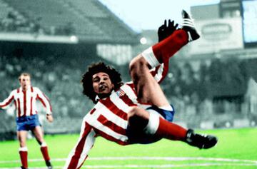 Quien más goles le ha hecho al Real Madrid irónicamente es Hugo Sánchez, leyenda blanca. Cuando militó con el Atlético de Madrid le anotó en tres ocasiones.