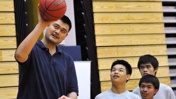Yao Ming, durante un acto de NBA Cares.