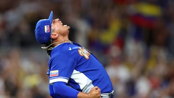 MIAMI, FLORIDA - MARCH 16: Daniel Palencia #29 of Team Venezuela celebrates a 4-2 victory against Team Italy after the game at loanDepot park on March 16, 2026 in Miami, Florida. Megan Briggs/Getty Images/AFP (Photo by Megan Briggs / GETTY IMAGES NORTH AMERICA / Getty Images via AFP)