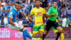 Ayron del Valle sacando remate en el juego entre Millonarios y Huila por la Liga &Aacute;guila I-2017