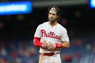 El jugador de béisbol fue tendencia en redes por su fichaje por Philadelphia  con un contrato millonario de 330 millones de dólares. Antes se encontraba en los Washington Nacionals. En la Serie Mundial estos últimos vencieron al nuevo equipo de Bryce Harp