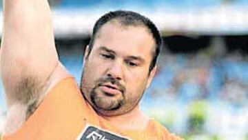 <b>EL DERROTADO. </b>Martínez, antes de efectuar ayer uno de sus lanzamientos.