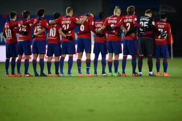 CSKA Moscow hold a minute's silence for the victims of the airplane crush in Russia