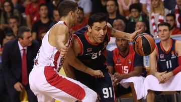 Carlos Delfino durante el partido entre el Olympiacos y el Baskonia de la Euroliga.