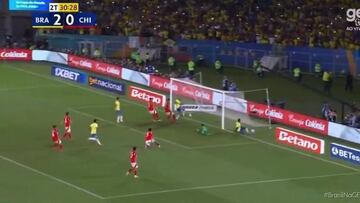 Paulo Díaz comete este error y la Roja lo paga caro: Vigouroux no tuvo nada que hacer