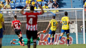 El guardameta de Las Palmas encajó tres goles ante el Athletic.