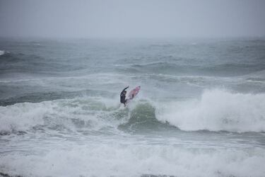 Nació el 2 de diciembre de 1996 en Oiartzun. 