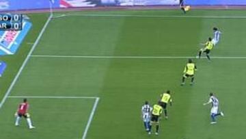 <b>MINUTO 4. </b>Gol anulado a Tamudo, que está en fuera de juego.