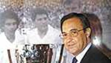 Florentino: "Soñé ver a Figo en lo más alto de la Cibeles"