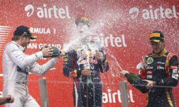 Sebastian Vettel celebrando su décima victoria de la temporada y su cuarto campeonato consecutivo.