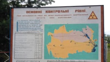 El accidente causó directamente la muerte de 31 personas y forzó al gobierno de la Unión Soviética a la evacuación repentina de 116 000 personas provocando una alarma internacional al detectarse radiactividad en al menos 13 países de Europa central y oriental.