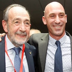 Otra de espías: la FEF censura a Paco Díez por desconfianza