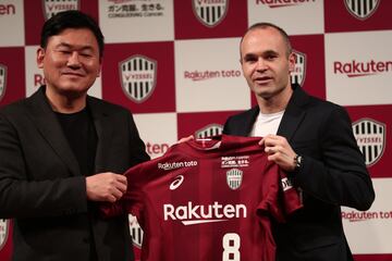 La presentación de Andrés Iniesta con el Vissel Kobe en imágenes