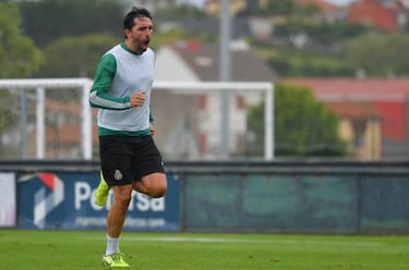 Oltra se libra de elegir, tiene los justos para la convocatoria