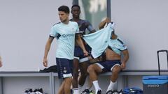 Bartra, en un entrenamiento reciente.