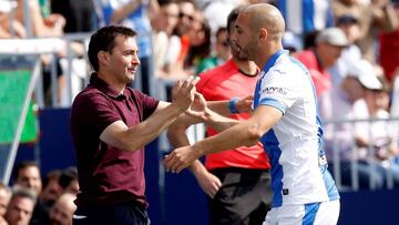 GRAF817. LEGANÉS (MADRID), 19/05/2018.-El delantero marroquí del Leganés, Nordin Amrabat (d), celebra su gol convertido con el entrenador Asier Garitano, durante el partido de LaLiga contra el Betis, correspondiente a la jornada 38 di