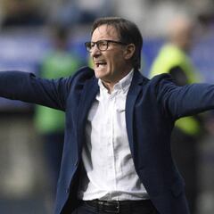 El Oviedo gusta y supera al Sanse