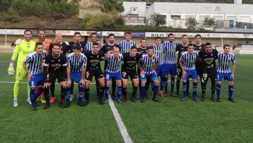 Izarra y Tudelano, en un partido de su grupo de Segunda Divisi&oacute;n B.