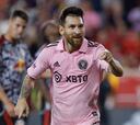 Messi se convirtió en el tercer jugador más veterano que marca gol durante su debut en MLS