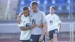 Thiago y Luis Enrique.