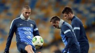 Le Pen vincula el declive de la selección al "ultraliberalismo"