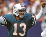 Dan Marino: “Si jugara ahora en la NFL lanzaría para 6,000 yardas”