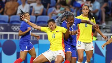 La Selección Colombia Femenina luchó ante Francia, pero cayó en el debut en los Juegos Olímpicos