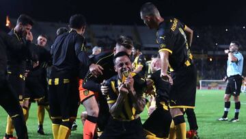 El Peñarol ganó este domingo en el último minuto al Defensor por 1-2 y con 86 puntos consiguió hacerse con la tabla anual. Claro dominio.