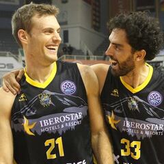 Richotti y Abromaitis asaltan Salónica: el campeón suma la 4ª