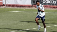 Ansu Fati en un entrenamiento durante la concentraci&oacute;n de la selecci&oacute;n espa&ntilde;ola en Las Rozas.