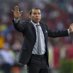 "Profe" Cruz no piensa renunciar al Atlas