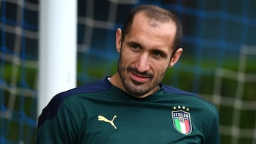 Chiellini, as¨ª es el capit¨¢n de Italia y doctor en Econom¨ªa que est¨¢ sin equipo