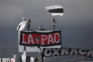 Miles de hinchas albos se hicieron presente en el Estadio Monumental.