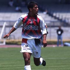 Pavel Pardo no se olvida del Atlas en su centenario