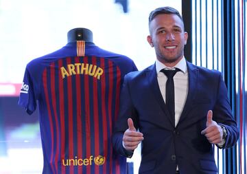 Presentación de Arthur como nuevo jugador del Fútbol Club Barcelona.