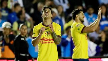 Soccer Football - Liga MX - Semi Finals - Second Leg - Cruz Azul v America - Estadio Ciudad de los Deportes, Mexico City, Mexico - December 8, 2024 America's Alejandro Zendejas celebrates scoring their first goal REUTERS/Henry Romero