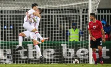 B2-585. Shkoder (Albania), 09/10/2016.- Spain's Nolito (L) celebrates with his teammate Sergio Ramos (C) after scoring the 2-0 lead during the FIFA World Cup 2018 qualifying group G soccer match between Albania and Spain in Shkoder, Albania, 09 October 20